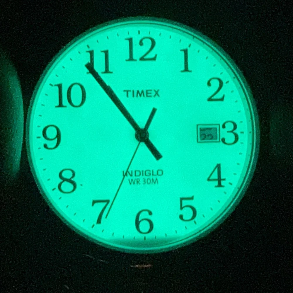 Timex Easy Reader Men's Watch 35mm Silver Gold Tone Indiglo Stretch New Battery